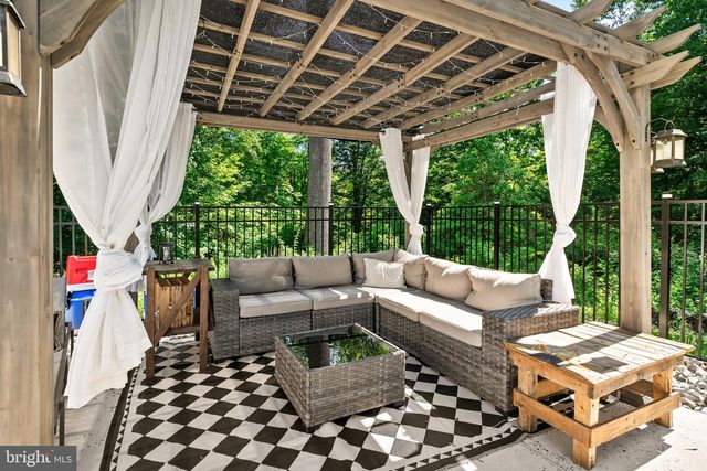 24 SAINT JOHN ST, Pemberton, NJ 08068