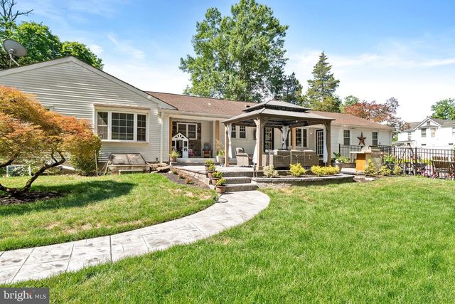 24 SAINT JOHN ST, Pemberton, NJ 08068
