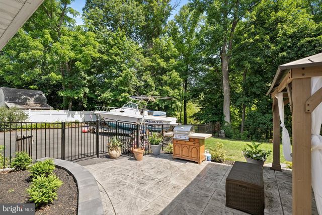 24 SAINT JOHN ST, Pemberton, NJ 08068