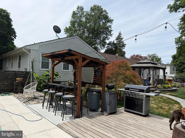 24 SAINT JOHN ST, Pemberton, NJ 08068