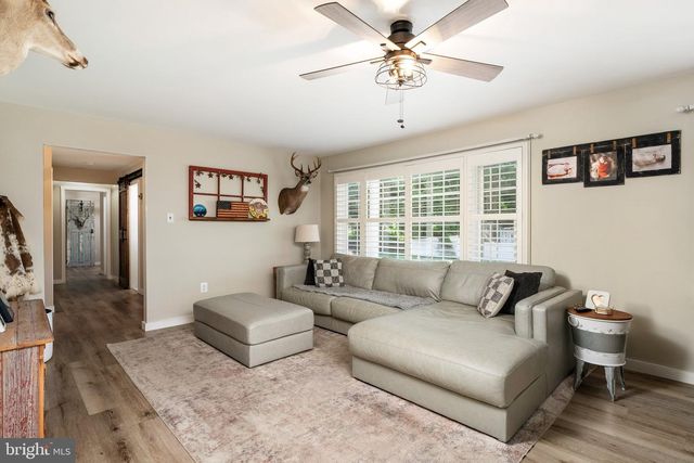 24 SAINT JOHN ST, Pemberton, NJ 08068