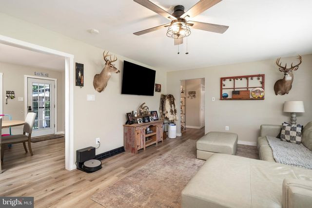 24 SAINT JOHN ST, Pemberton, NJ 08068