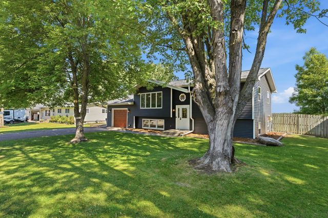 1240 Lokhorst Street, Baldwin, WI 54002