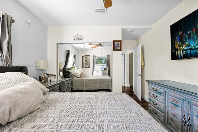 2040 NW 34th St, Miami, FL 33142