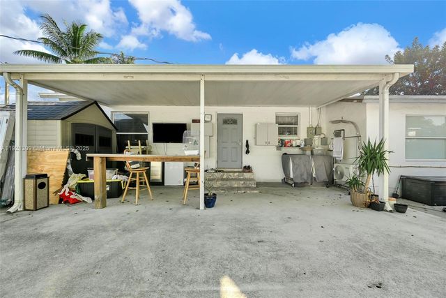 2040 NW 34th St, Miami, FL 33142