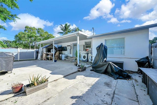 2040 NW 34th St, Miami, FL 33142