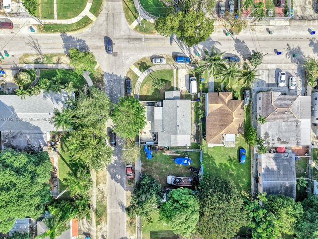 2040 NW 34th St, Miami, FL 33142