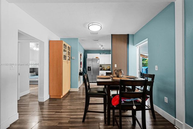 2040 NW 34th St, Miami, FL 33142