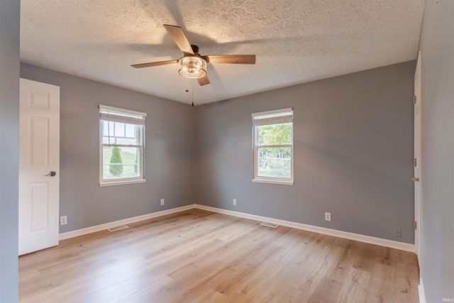 405 Middle Street, Newburgh, IN 47630