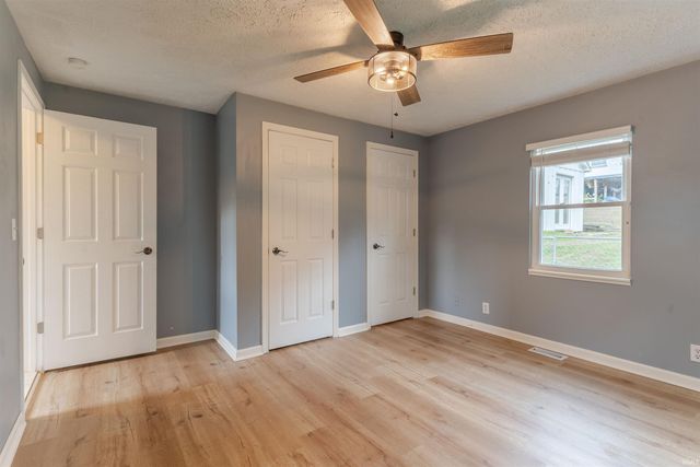 405 Middle Street, Newburgh, IN 47630