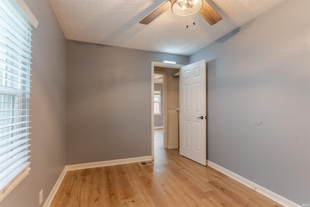 405 Middle Street, Newburgh, IN 47630