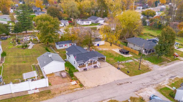 405 Middle Street, Newburgh, IN 47630