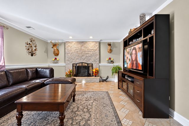 7438 Beloit Avenue, Bridgeview, IL 60455