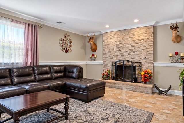 7438 Beloit Avenue, Bridgeview, IL 60455