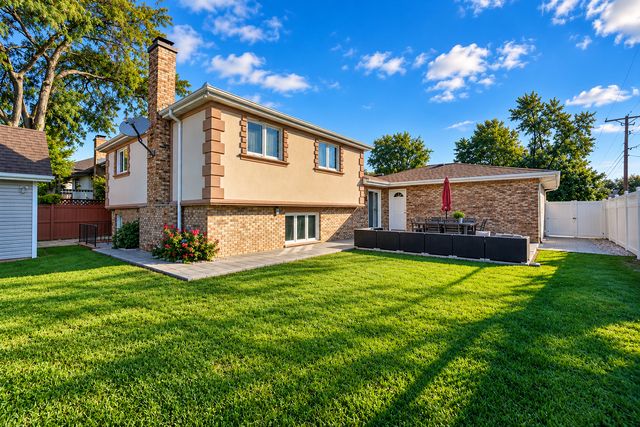 7438 Beloit Avenue, Bridgeview, IL 60455
