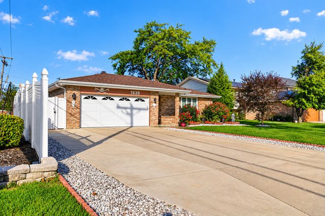 7438 Beloit Avenue, Bridgeview, IL 60455