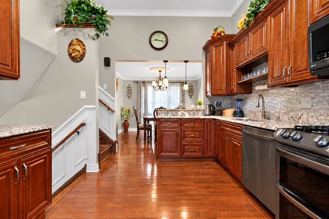 7438 Beloit Avenue, Bridgeview, IL 60455