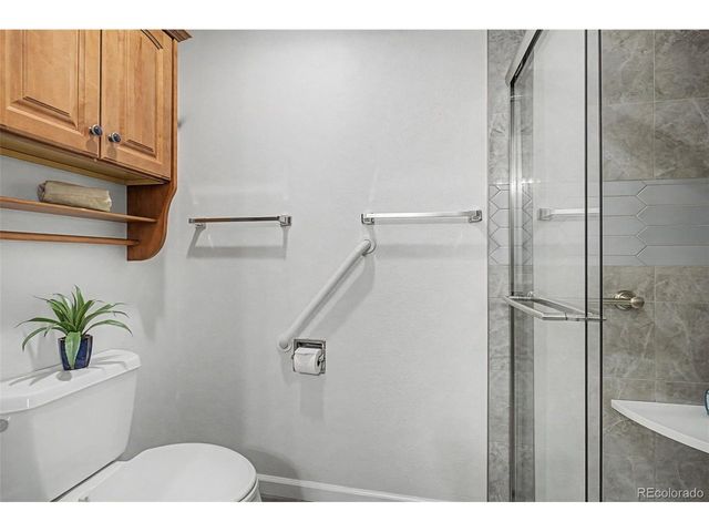 14305 E Marina Dr B, Aurora, CO 80014