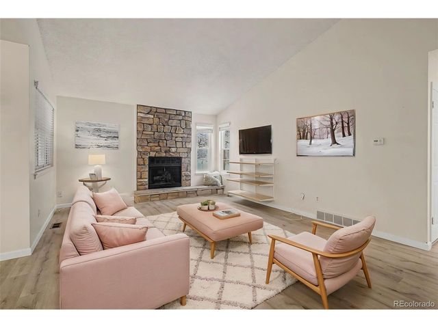 14305 E Marina Dr B, Aurora, CO 80014