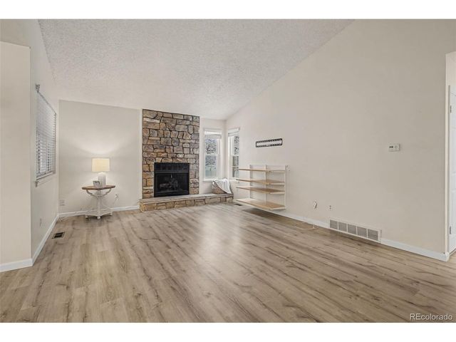 14305 E Marina Dr B, Aurora, CO 80014