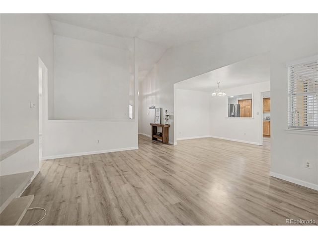 14305 E Marina Dr B, Aurora, CO 80014