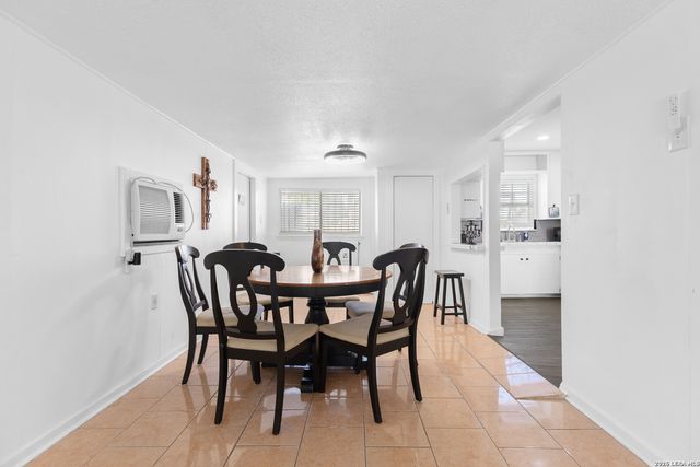 615 Overhill Drive, San Antonio, TX 78228