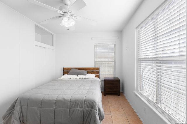 615 Overhill Drive, San Antonio, TX 78228