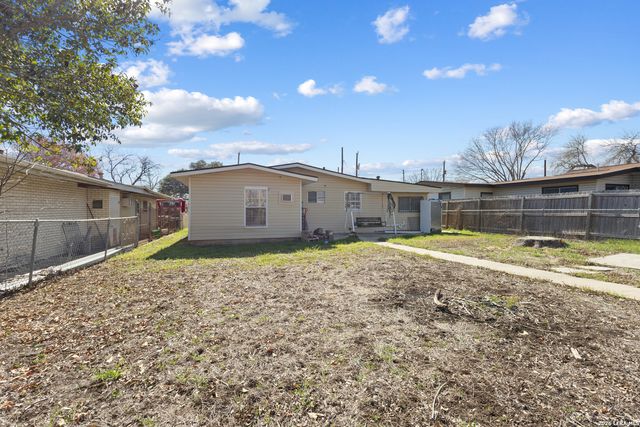 615 Overhill Drive, San Antonio, TX 78228