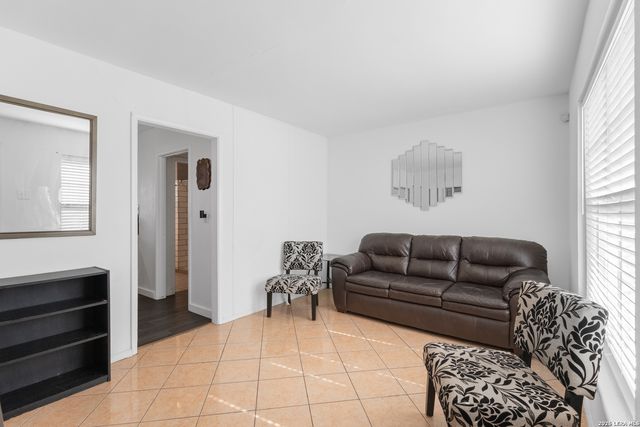 615 Overhill Drive, San Antonio, TX 78228