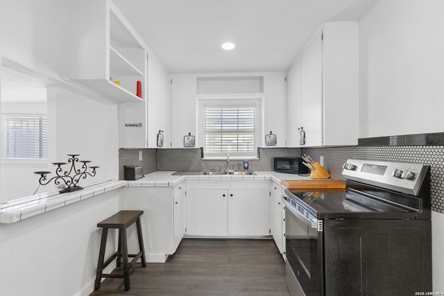 615 Overhill Drive, San Antonio, TX 78228