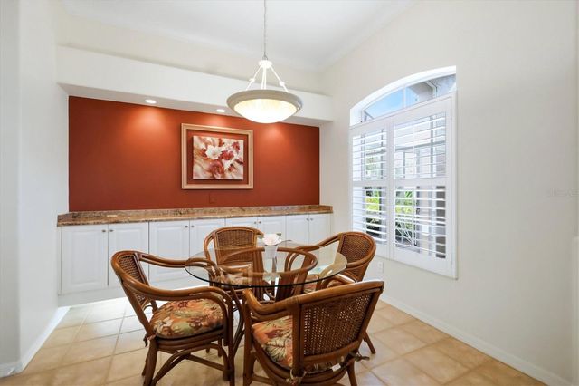 9413 FOREST HILLS CIRCLE, Sarasota, FL 34238