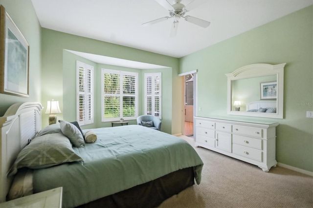9413 FOREST HILLS CIRCLE, Sarasota, FL 34238