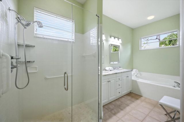 9413 FOREST HILLS CIRCLE, Sarasota, FL 34238