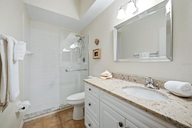 9413 FOREST HILLS CIRCLE, Sarasota, FL 34238