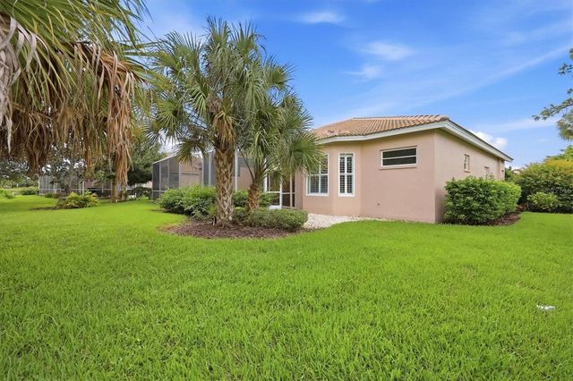 9413 FOREST HILLS CIRCLE, Sarasota, FL 34238