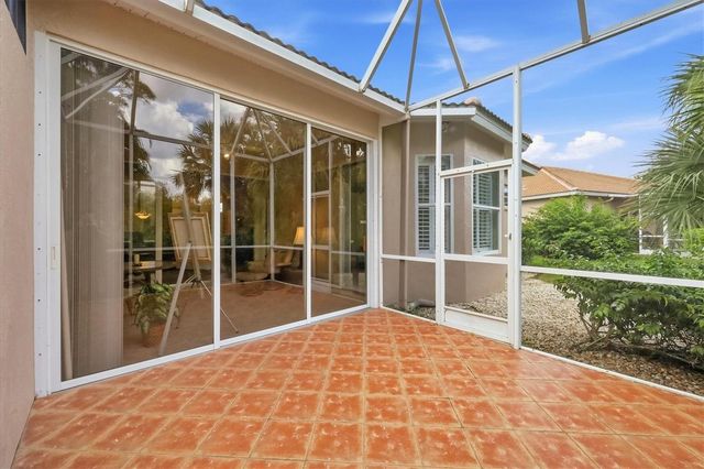 9413 FOREST HILLS CIRCLE, Sarasota, FL 34238