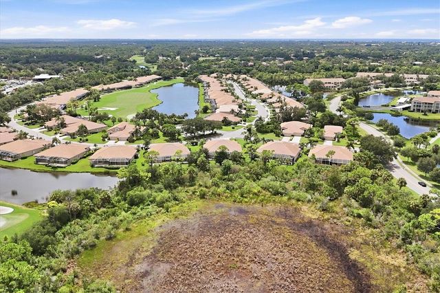 9413 FOREST HILLS CIRCLE, Sarasota, FL 34238