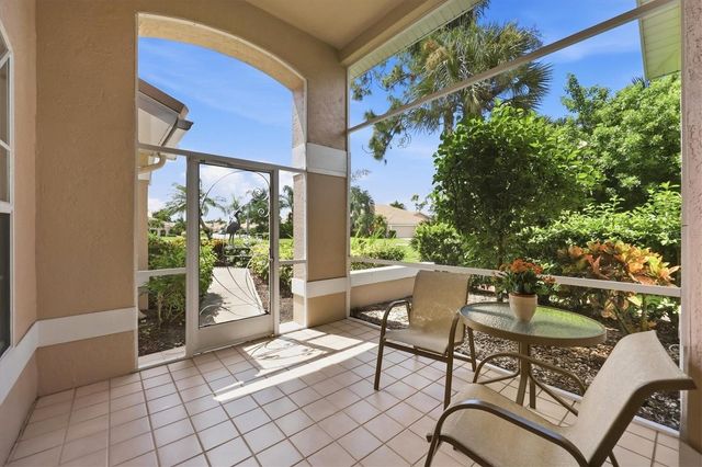 9413 FOREST HILLS CIRCLE, Sarasota, FL 34238