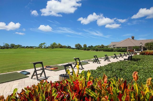 9413 FOREST HILLS CIRCLE, Sarasota, FL 34238