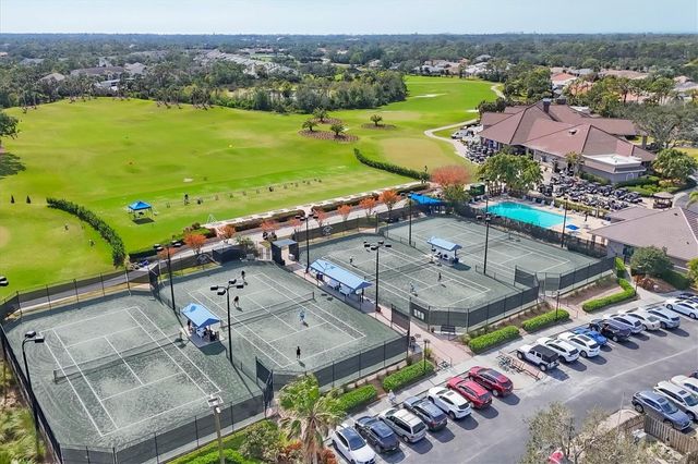 9413 FOREST HILLS CIRCLE, Sarasota, FL 34238