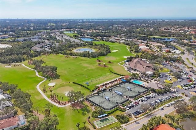9413 FOREST HILLS CIRCLE, Sarasota, FL 34238
