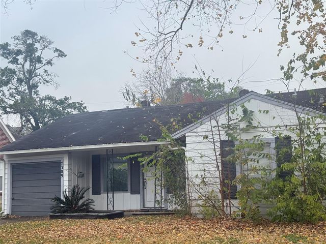 7309 S Rice Avenue, Bellaire, TX 77401