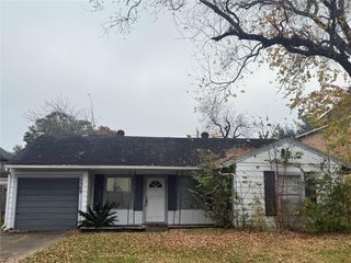 7309 S Rice Avenue, Bellaire, TX 77401