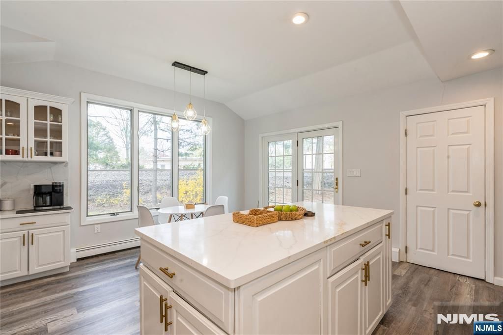 62 Valley Road, Glen Rock, NJ 07452