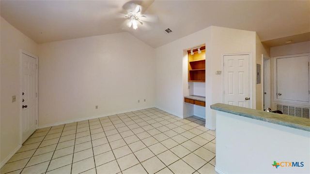 412 Burleson Street 121, San Marcos, TX 78666