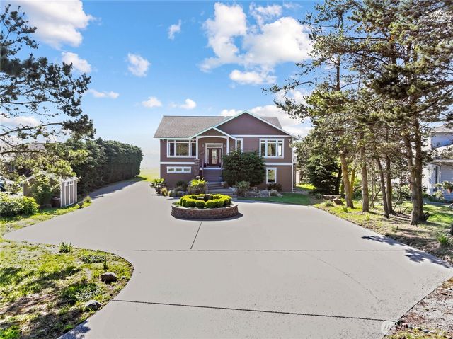 813 Bergwacht Place, Coupeville, WA 98239