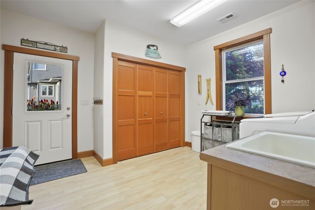 813 Bergwacht Place, Coupeville, WA 98239