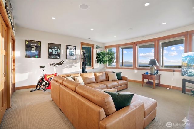 813 Bergwacht Place, Coupeville, WA 98239