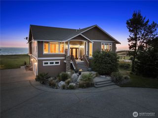 813 Bergwacht Place, Coupeville, WA 98239