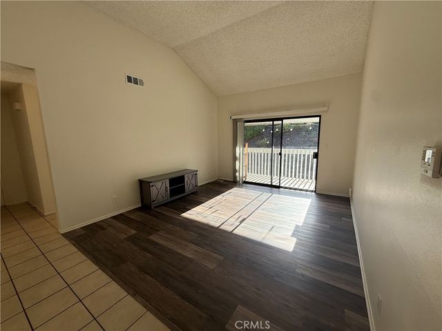 520 S Ranch View Circle 25, Anaheim, CA 92807